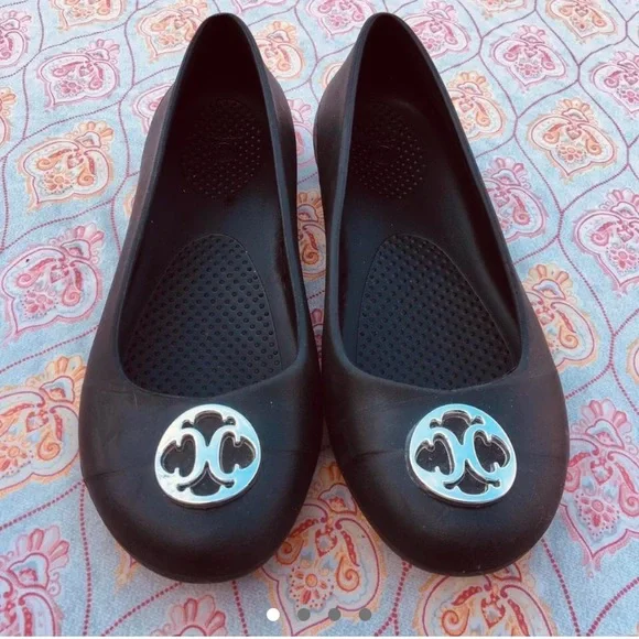 šHost PickšBlack & Silver Croc Flats - Picture 1 of 4